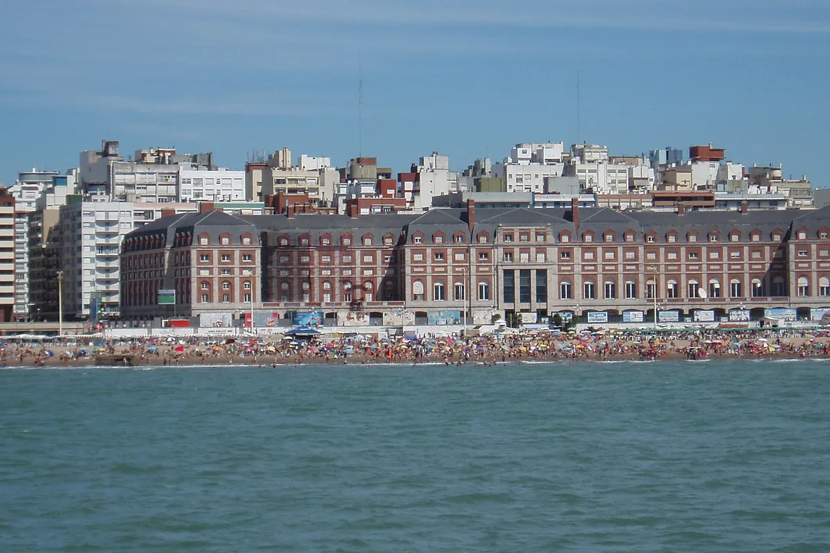 Casino Central de Mar del Plata, frente al mar